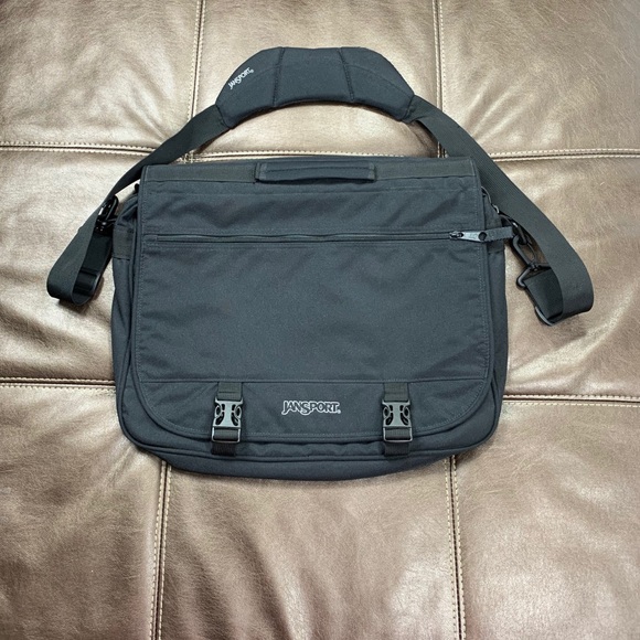 jansport laptop messenger bag